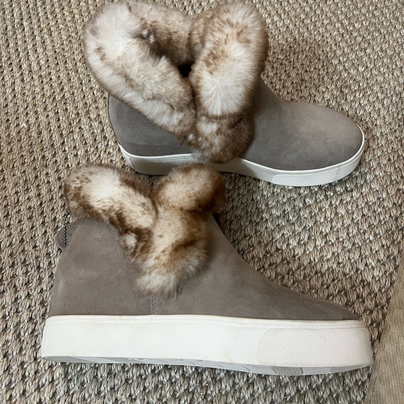 J/Slides SEAN Taupe Waterproof Suede - Picture 2 of 9